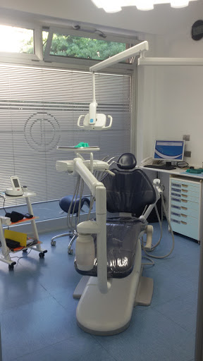 Studio Dentistico Buzzella Centro Dentale logo