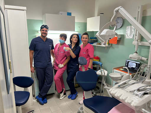 Studio Dentistico CENTRO DENTISTICO BIDENTE SRL