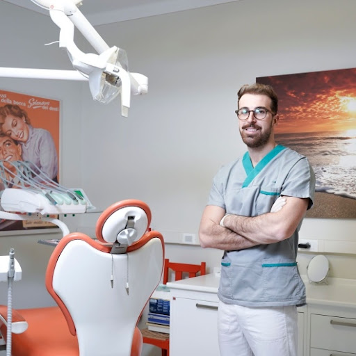 Studio Dentistico Dr. Enrico Barbero, Dentista