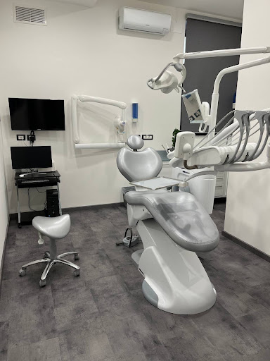 Studio Dentistico Dr. Vincenzo Russo, Dentista