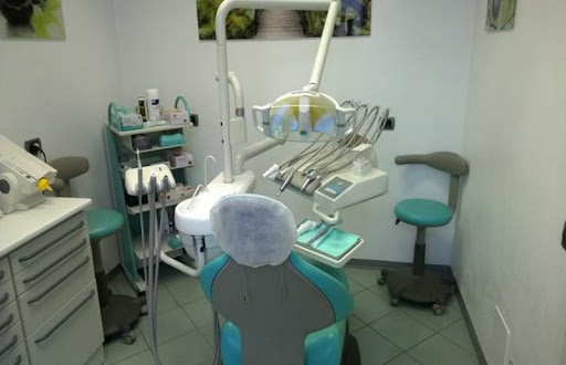 Studio Dentistico Dental Center 27 logo
