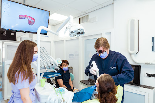 Studio Dentistico Dentalcossi Srl logo