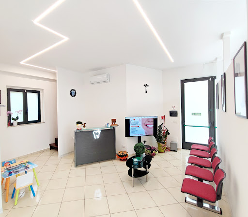 Studio Dentistico A P R logo