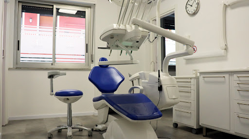 Studio Dentistico Airone Dental Clinic logo