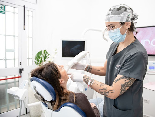 Studio Dentistico Aura Natural Light