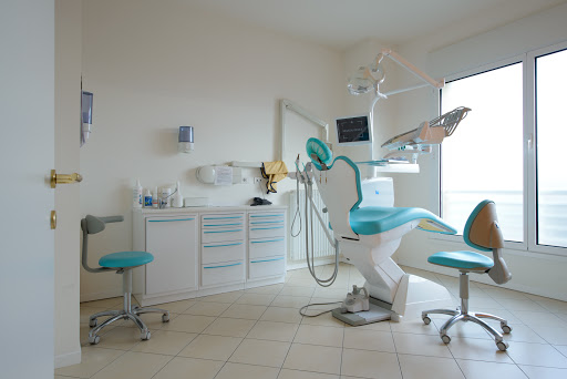 Studio Dentistico Centro Medico Bolognese logo