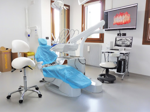 Studio Dentistico Dott. Dario Bellussi logo