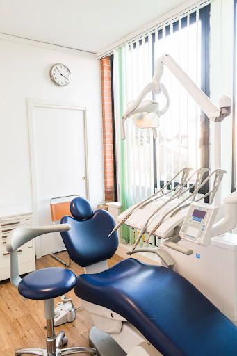Studio Dentistico Dental Factor logo