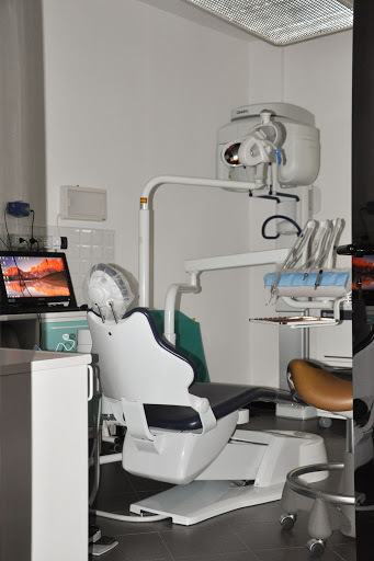 Studio Dentistico Dental Più Sarzana