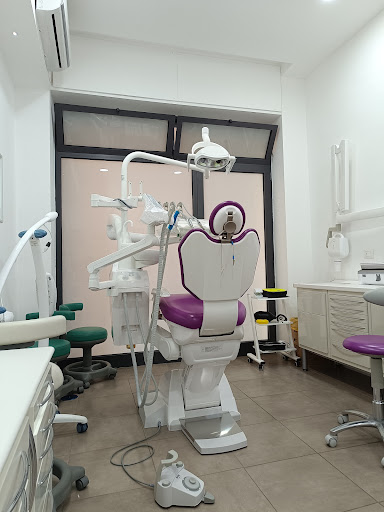 Studio Dentistico Dentalross - studio dentistico