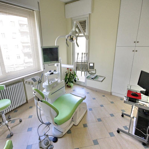Studio Dentistico DV Dent - Dott. Davide Verrando