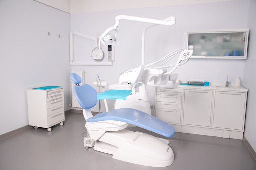 Studio Dentistico MARTESANA DENTIST