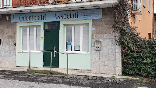 Studio Dentistico Odontoiatri Associati logo