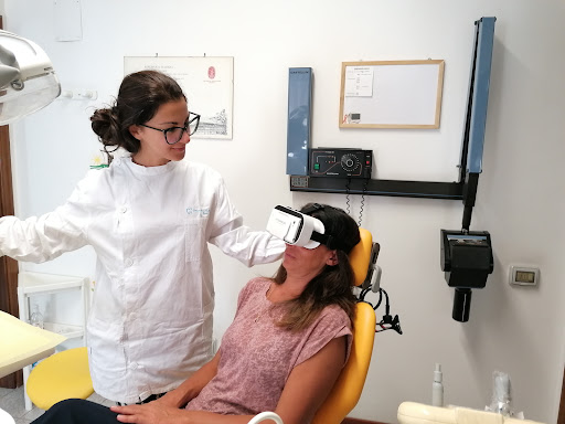 Studio Dentistico R. Valentina La Riccia