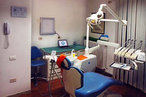 Studio Dentistico Di Gioia logo