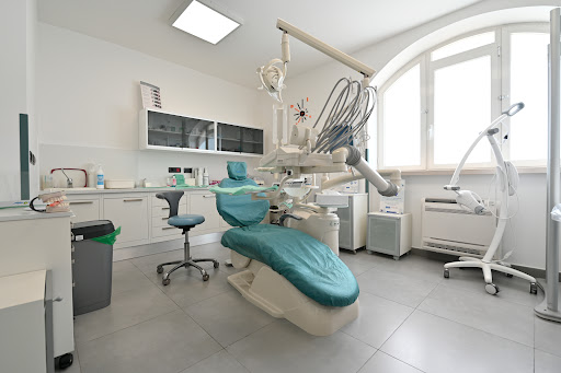 Studio Dentistico Giannuzzi Dental Studio logo