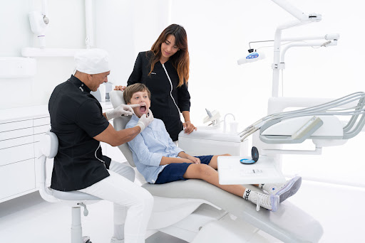Studio Dentistico Dr. Ezio Magno logo