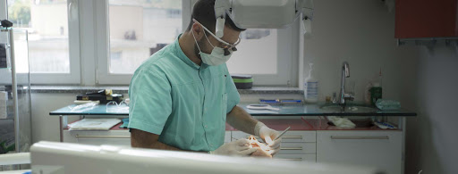 Studio Dentistico Dr. Frank van Uffelen Srl logo