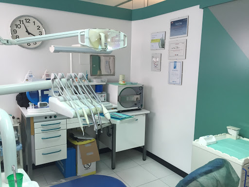 Studio Dentistico Rossi Claudio