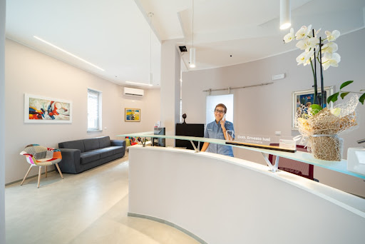 Studio Dentistico Dr. Iusi Ernesto logo