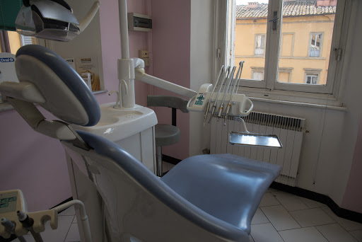 Studio Dentistico Pisaneschi e Gotti