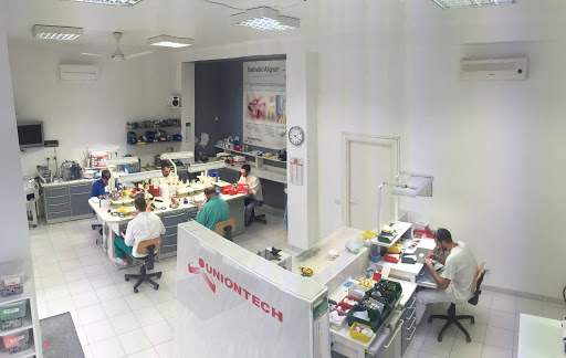 Studio Dentistico Uniontech s.r.l.