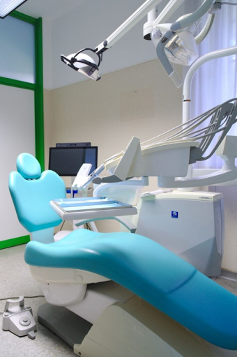 Studio Dentistico Dentaclinic Sas