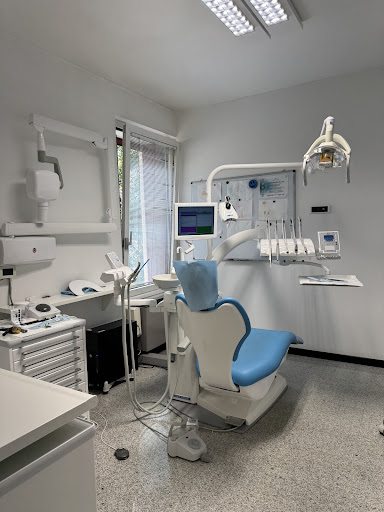 Studio Dentistico Dr. Lora logo