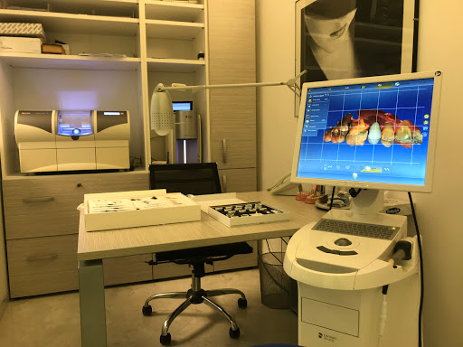 Studio Dentistico Partheno Dental Clinic