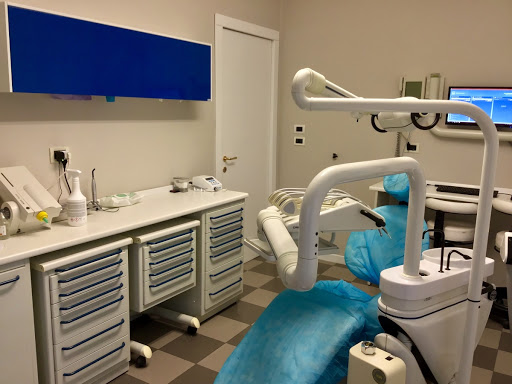 Studio Dentistico Centro Odontoiatrico Malinverni