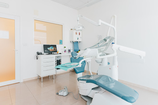 Studio Dentistico OdontoSalute logo