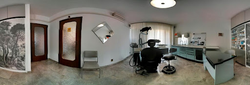 Studio Dentistico Crisciani Dental House logo