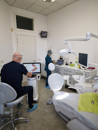 Studio Dentistico save the smile srl