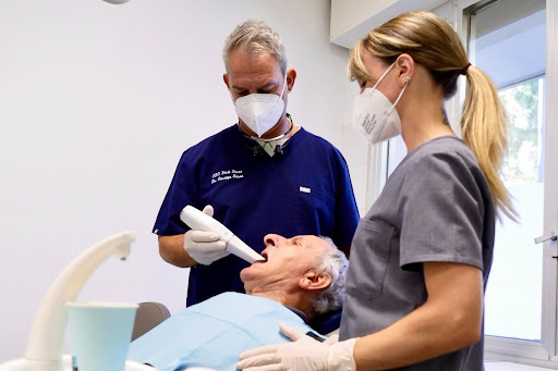 Studio Dentistico Studi Dentistici Sasso