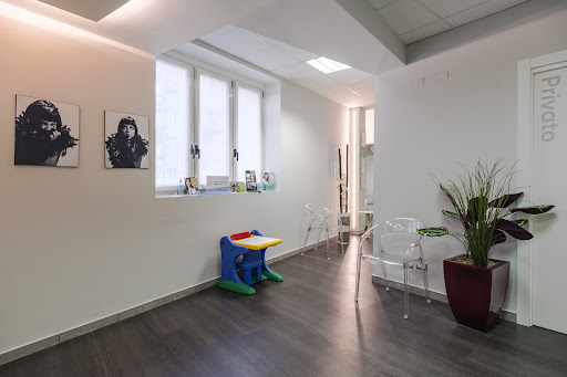Studio Dentistico Centro Lario