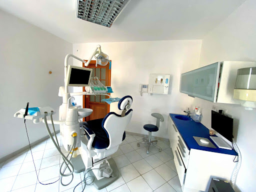 Studio Dentistico Studio dentistico Doneddu Srl