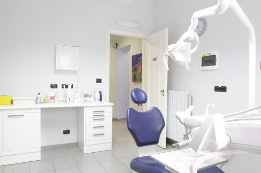 Studio Dentistico Studio dentistico Pisacane-Dolce