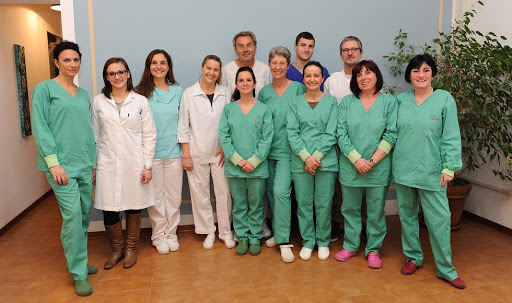 Studio Dentistico Avesani Dott Avesani Pietschmann logo