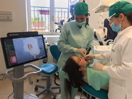 Studio Dentistico Cozzolino Dental Office