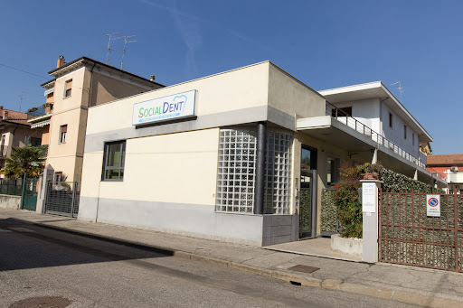Studio Dentistico Socialdent Verona