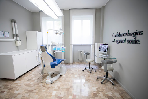 Studio Dentistico White Smile Milano