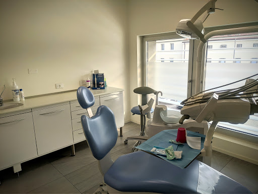 Studio Dentistico MR