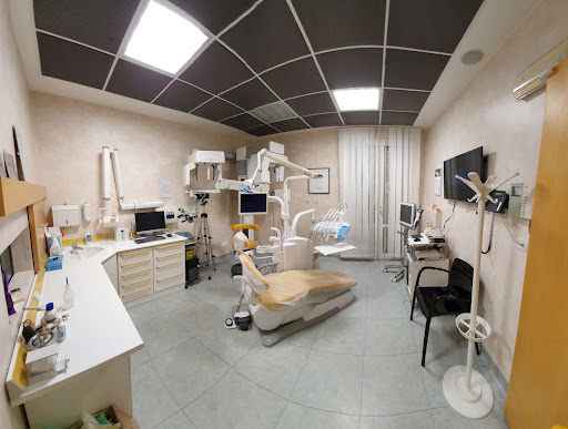 Studio Dentistico Centro Odontoiatrico