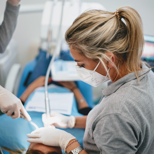 Studio Dentistico Smile Clinic - Studi Dentistici