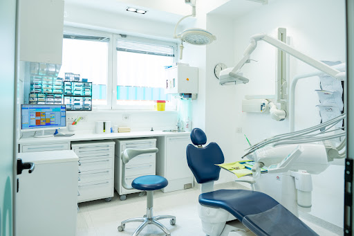 Studio Dentistico Dental Feel - Castelletto Ticino logo