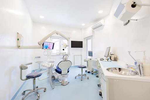 Studio Dentistico Centro Odontoiatrico Gioia
