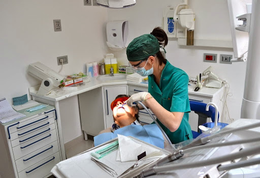 Studio Dentistico Stomatologico Lariano logo