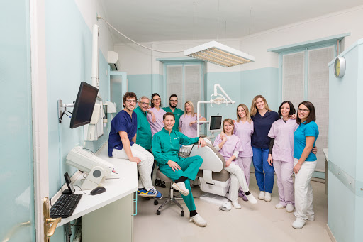 Studio Dentistico Michael Easton logo