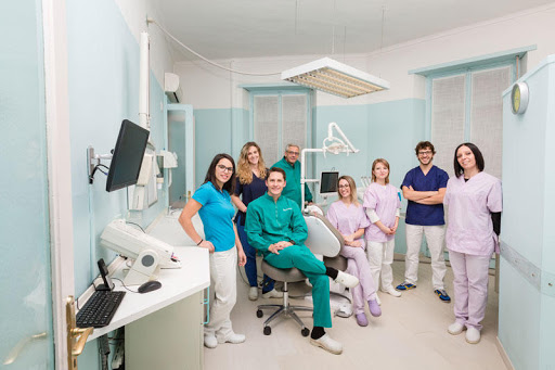 Studio Dentistico Michael Easton