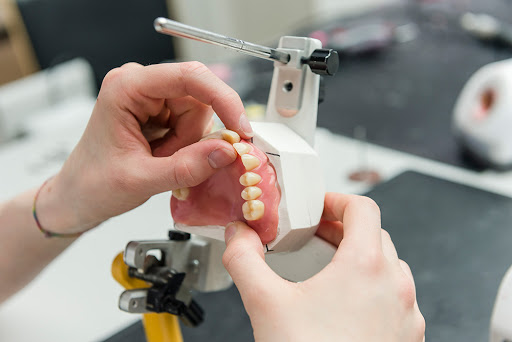 Studio Dentistico Bromadent